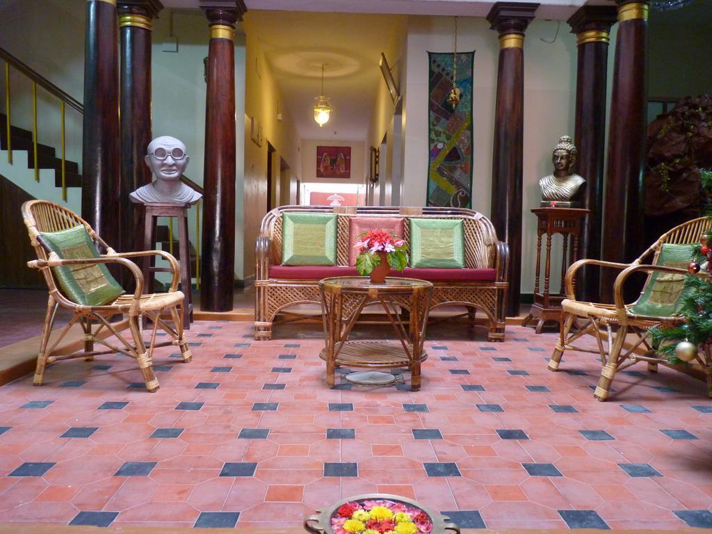 Ram Guest House Pondicherry Bagian luar foto