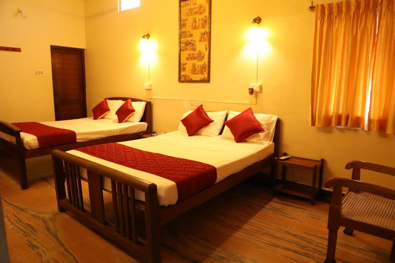 Ram Guest House Pondicherry Bagian luar foto